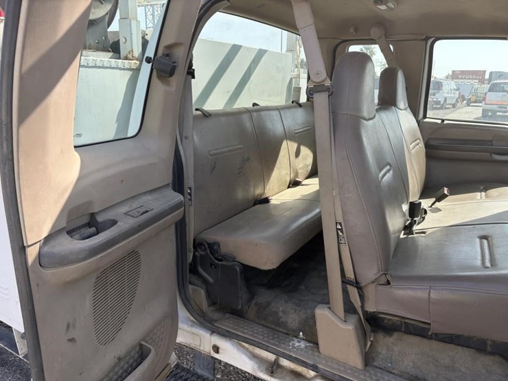 2003-ford-f450-image-13