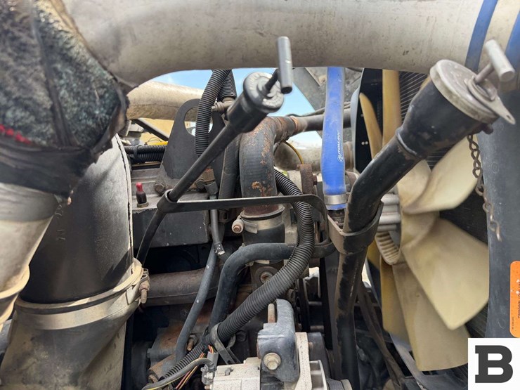 1996-ford-la9000-image-35