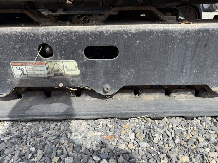 2017-caterpillar-301.7d-image-23