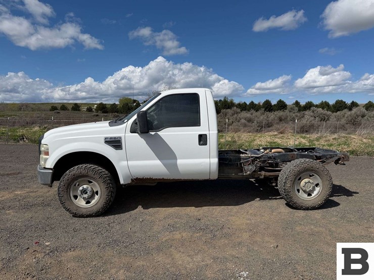2010-ford-f250-image-2