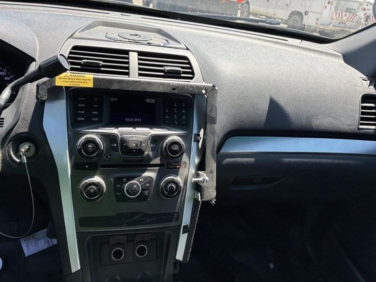 2015-ford-explorer-police-interceptor-image-16