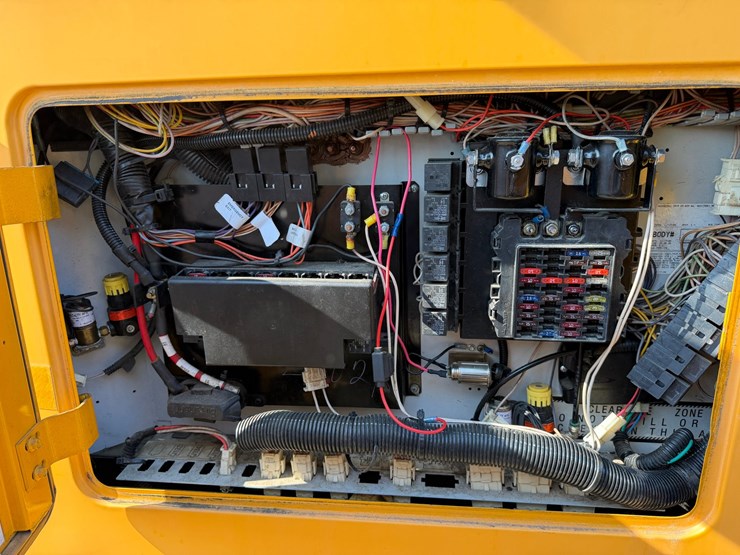 #552-•-#551-•-2011-international-school-bus-image-21