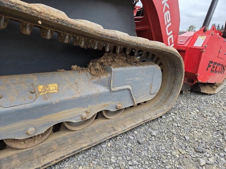 2022-takeuchi-tl12-image-28