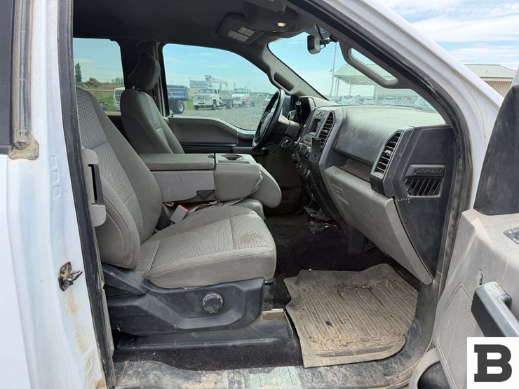 2017-ford-f150-image-26