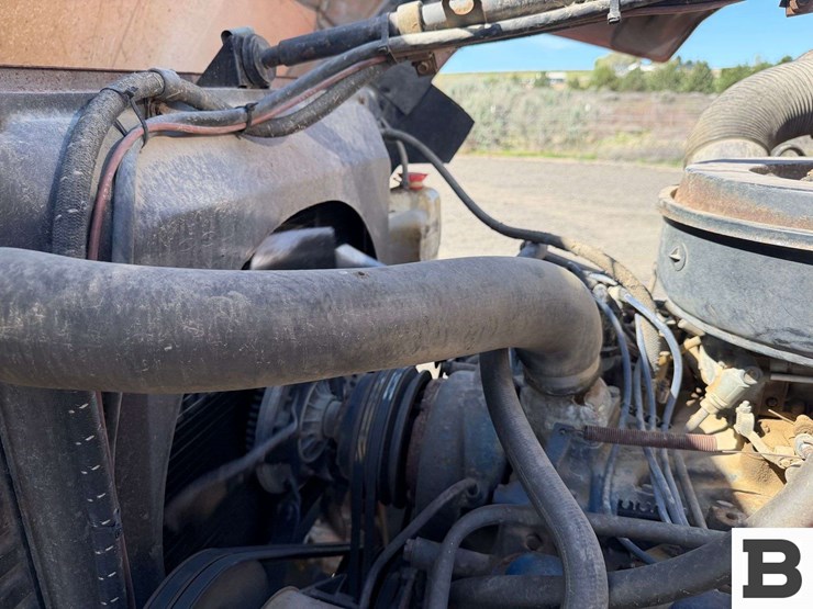 1979-ford-800-image-38