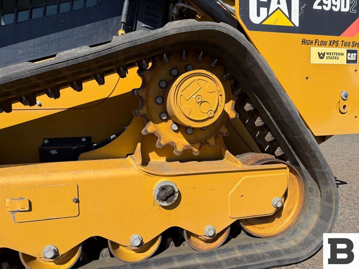 2017-caterpillar-299d2-image-21