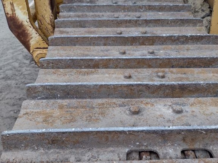 2013-deere-700k-lgp-image-37