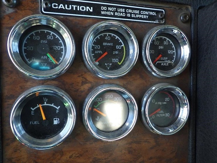 1999-kenworth-t800-image-62