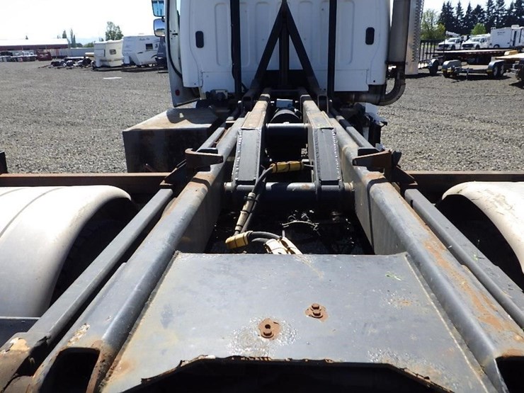 2005-utility-combo-image-12