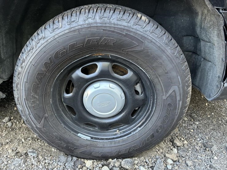 2023-ford-expedition-image-9