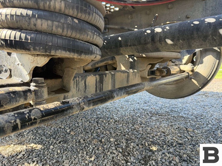 2012-freightliner-cascadia-125-image-20