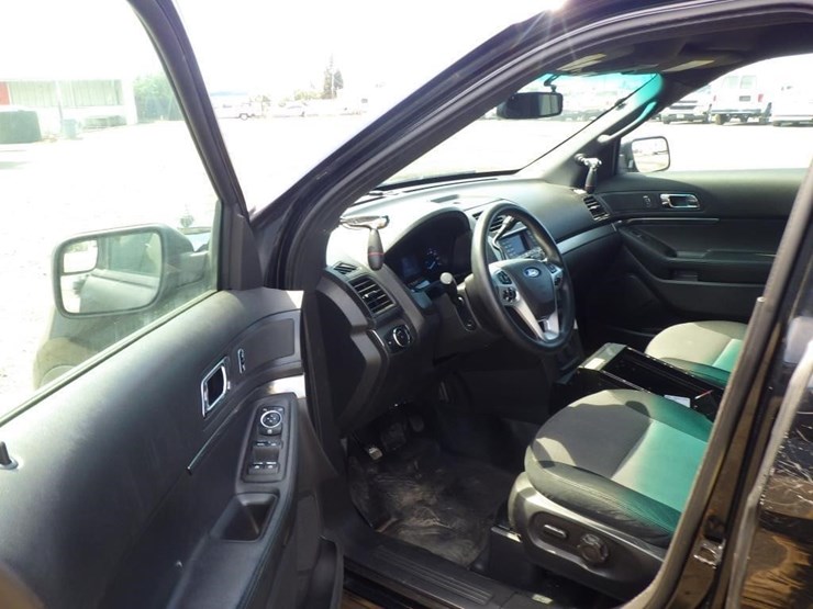 2014-ford-explorer-image-5