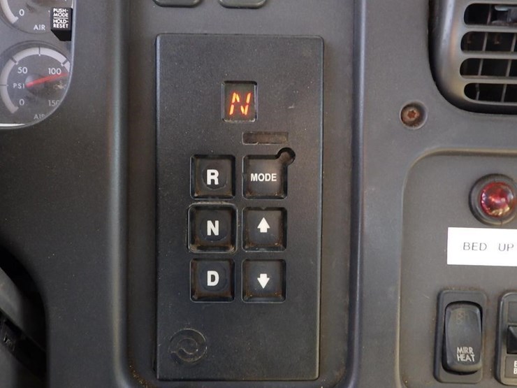 2005-utility-combo-image-51