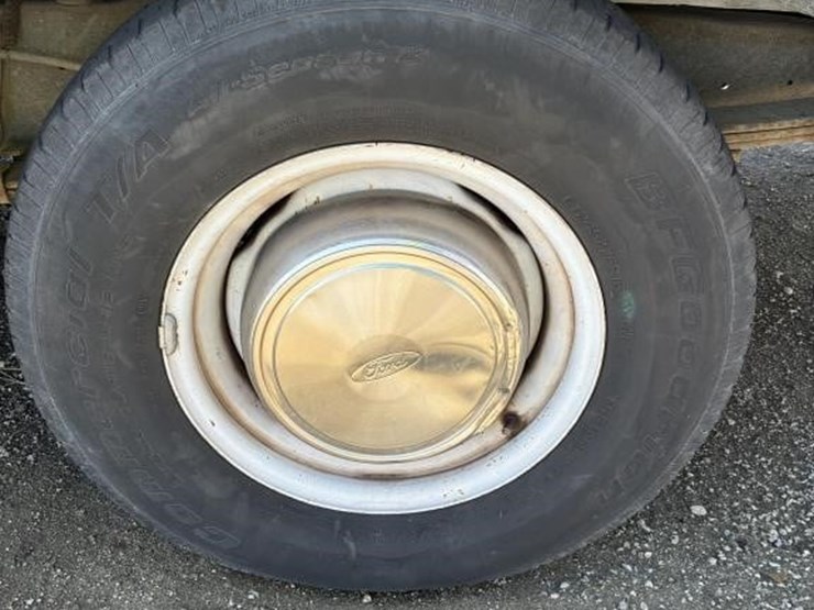 2002-ford-e350-image-6