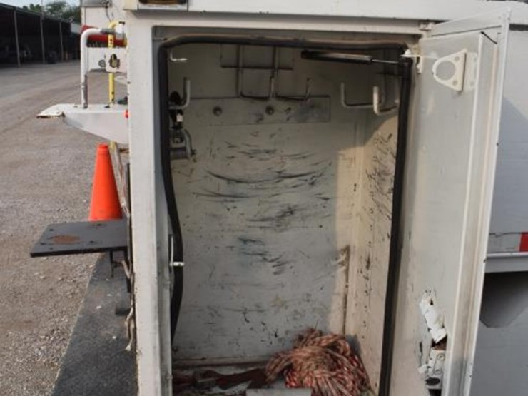 2014-ford-f550-image-11