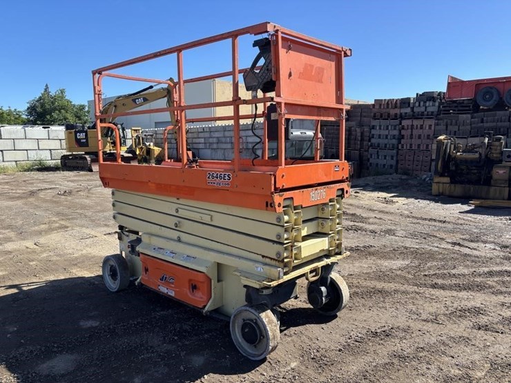 2015-jlg-2646es-image-2