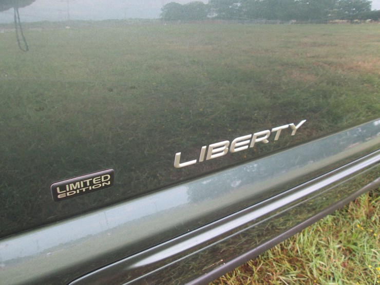 2003-jeep-liberty-image-15
