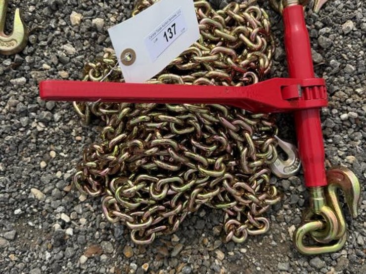 #137-•-(1)-5400-lb-ratchet-binder-&-(2)-5/16"-20'-chains-image-1