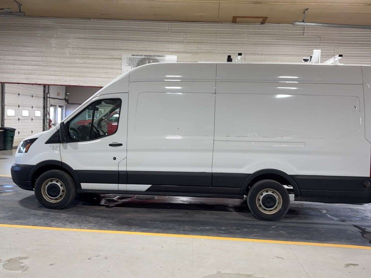 2019-ford-transit-image-2