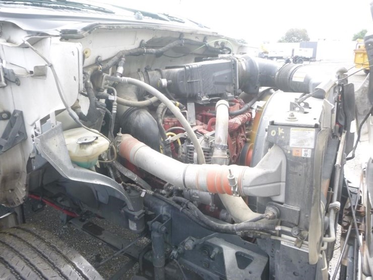 2015-ford-f650-image-21