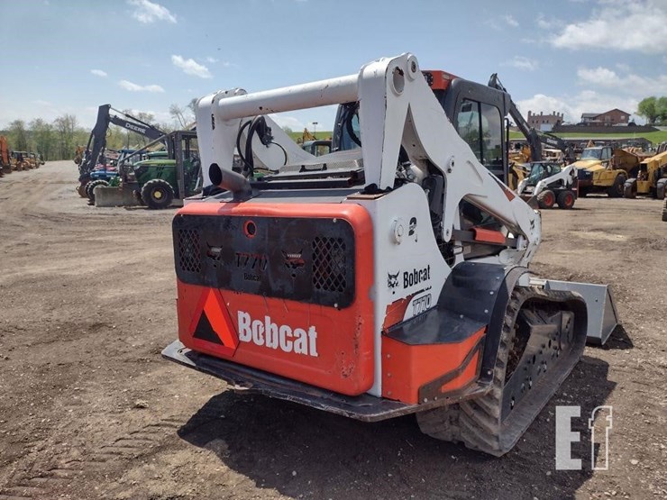 2013-bobcat-t770-image-32