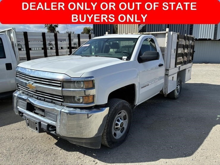 2015-chevrolet-silverado-2500-image-1