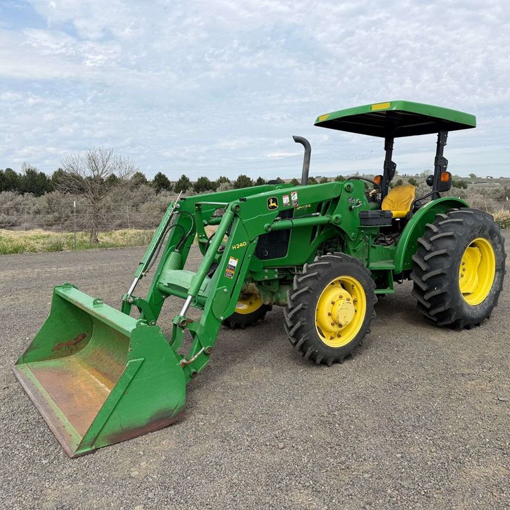 2015 JOHN DEERE 5075E