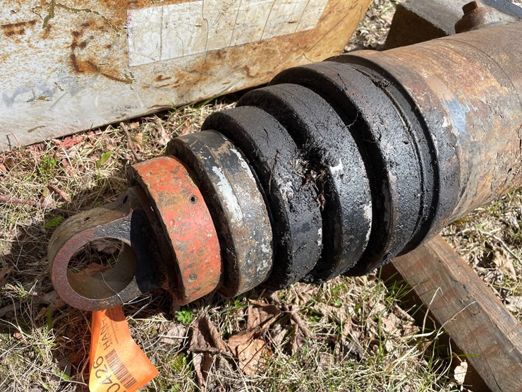 #10426-•-4-stage-hydraulic-cylinder-image-2