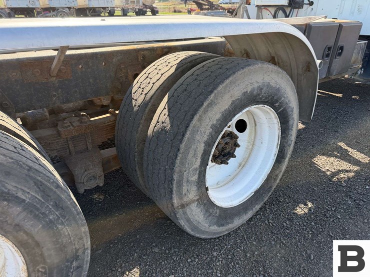 1998-international-f-4900-cab-&-chassis-truck-image-30