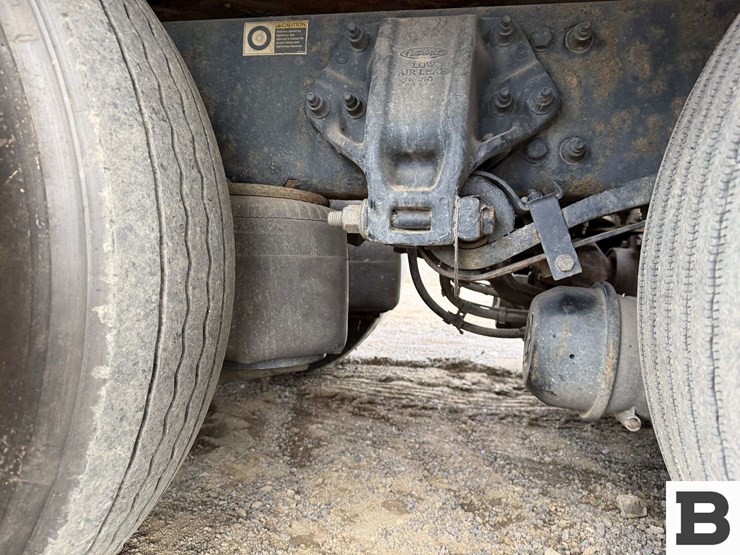 2013-peterbilt-388-image-20