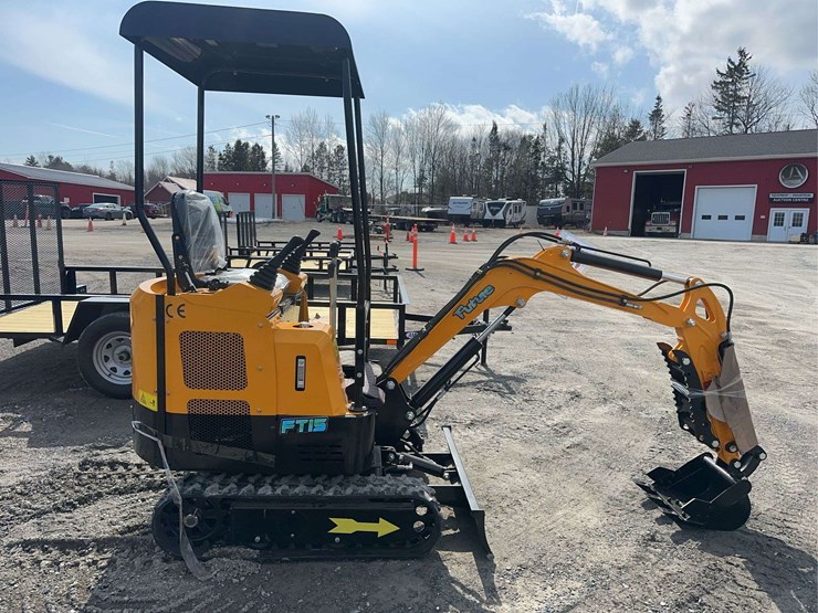 2026-future-ft15-mini-excavator-image-4