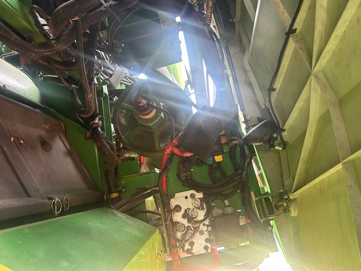 2012-john-deere-s680-image-1