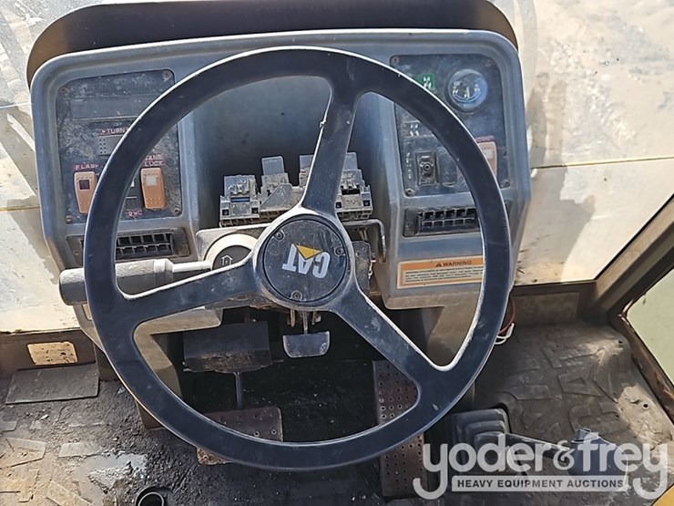 caterpillar-426c-image-30