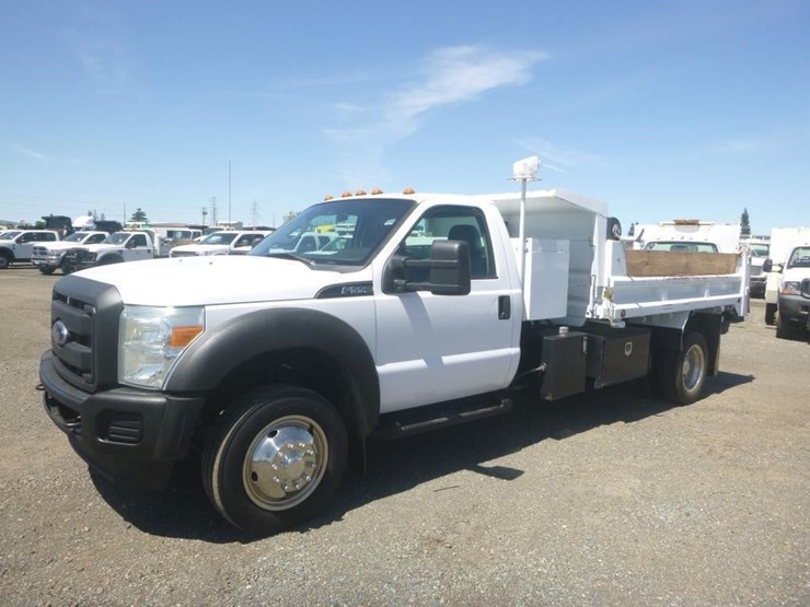 2011-ford-f550-image-1
