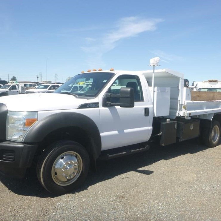 2011 FORD F550
