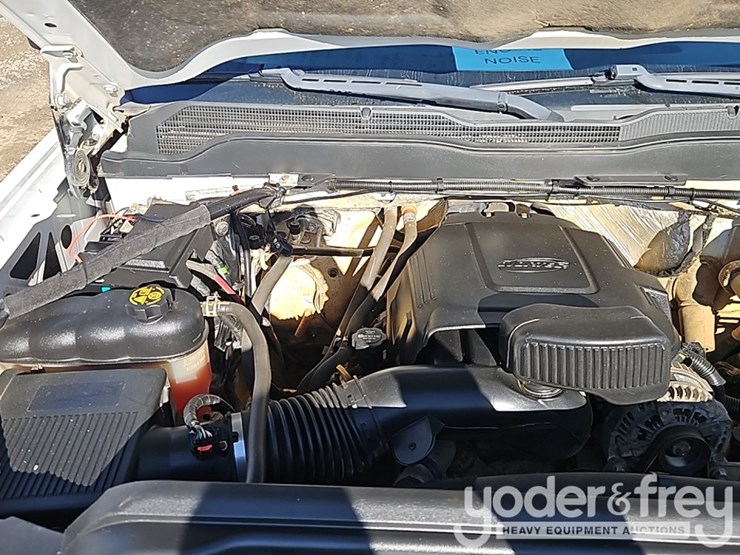 2016-chevrolet-silverado-3500hd-image-17