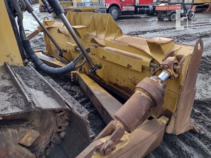 caterpillar-d6-image-16