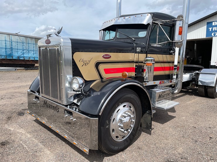 1970-peterbilt-358-image-10