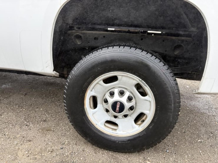 2012-gmc-sierra-2500-image-5