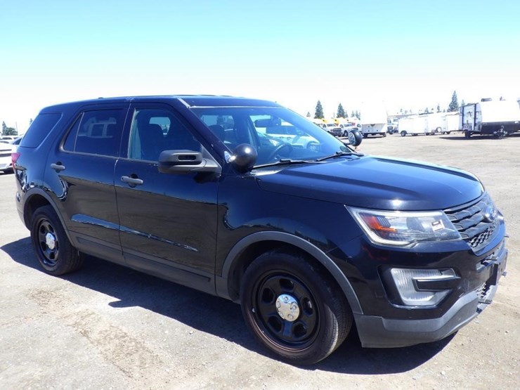 2017-ford-explorer-image-2