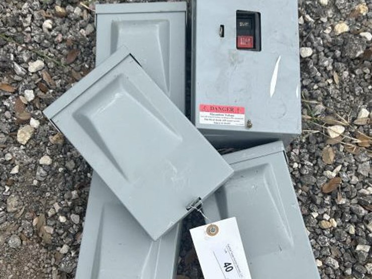 #40-•-(5)-electrical-breaker-boxes-image-1