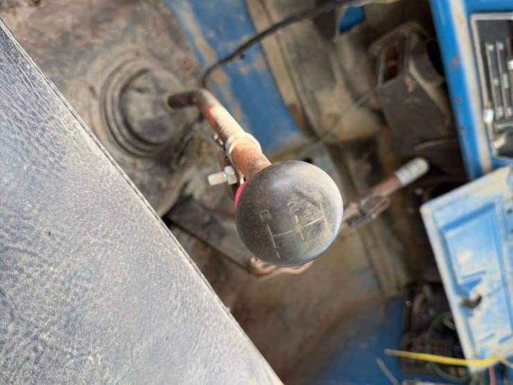 1976-ford-f750-image-35