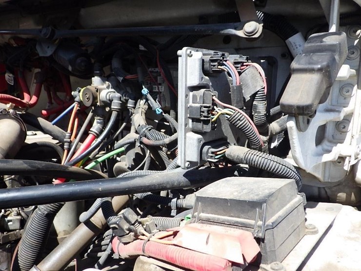 2005-utility-combo-image-21