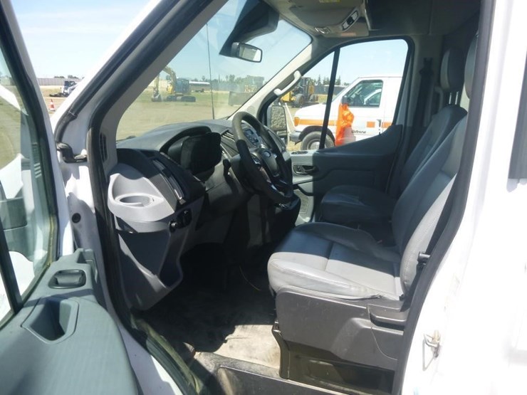 2017-ford-transit-image-7