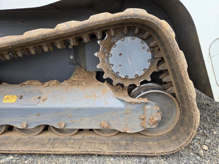 2022-takeuchi-tl12-image-35