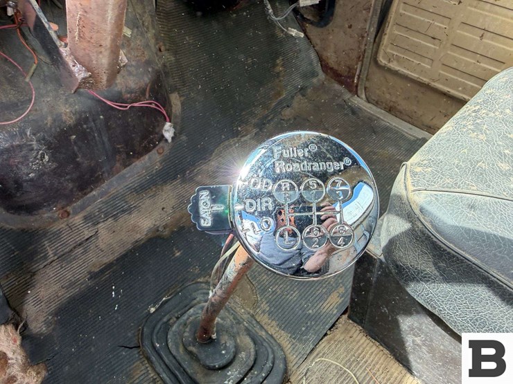 1977-international-fertilizer-truck-image-63