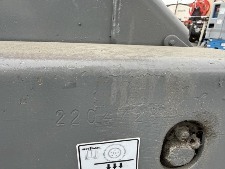 2013-skyjack-sjiii3219-image-22