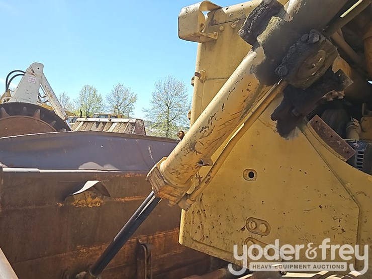 1979-caterpillar-d9h-image-13