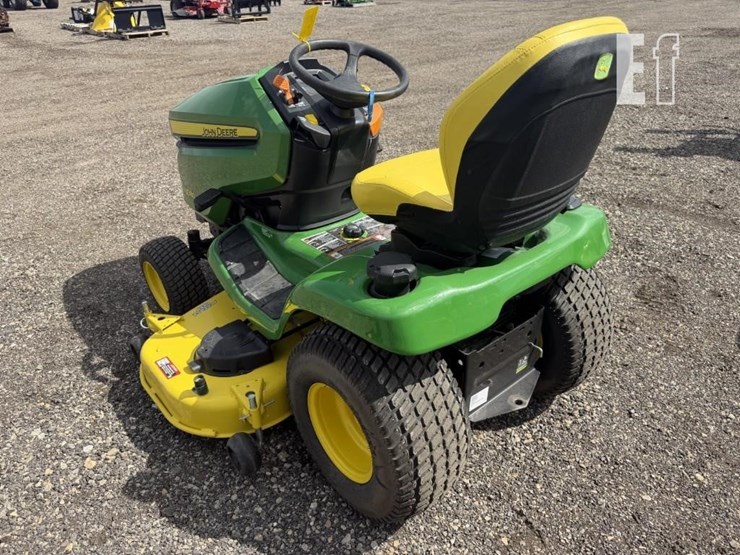 2022-john-deere-x380-image-4