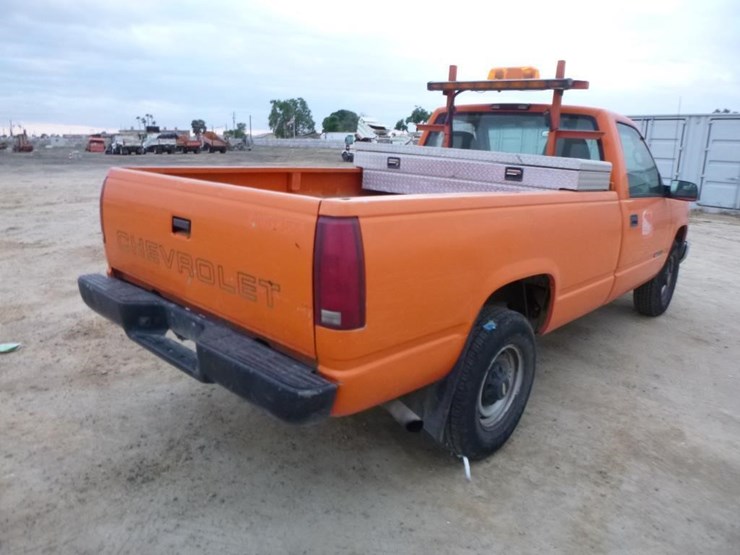 2000-chevrolet-2500-image-4